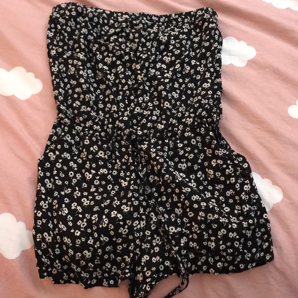 FOREVER 21 floral strapless romper